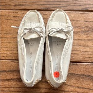 Cole Haan NWOT Women's Suede Cream Moccasins